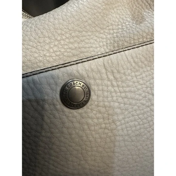 Coach White and Brown Leather Shoulder Bag with Slouchy Silhouette - Picture 3 of 9